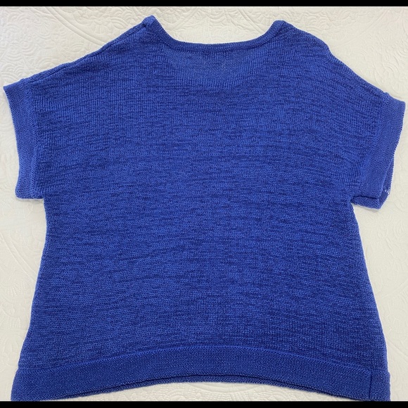 Blue knit top - Picture 2 of 3